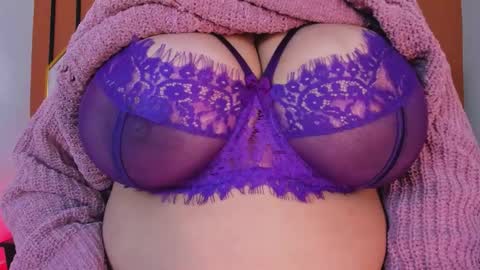 Snapshot of skyburton chatting on February 10, 2026, 8:57 pm Sky Burton online show from February 10, 2026, 8:57 pm