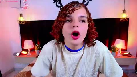 Snapshot of skyee_angel chatting on July 16, 2026, 7:53 pm Angel online show from July 16, 2026, 7:53 pm