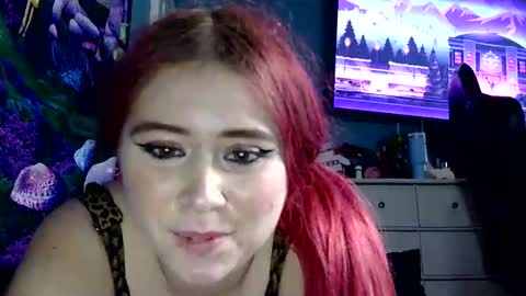 Snapshot of skylerrayy chatting on February 9, 2026, 8:18 am skylerrayy online show from February 9, 2026, 8:18 am