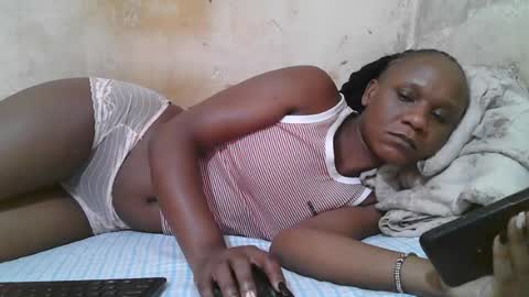 Snapshot of slim_girl3 chatting on July 6, 2026, 6:43 pm slim_girl3 online show from July 6, 2026, 6:43 pm