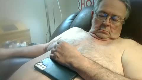 Snapshot of slippery_duck chatting on March 15, 2026, 1:39 pm slippery_duck online show from March 15, 2026, 1:39 pm