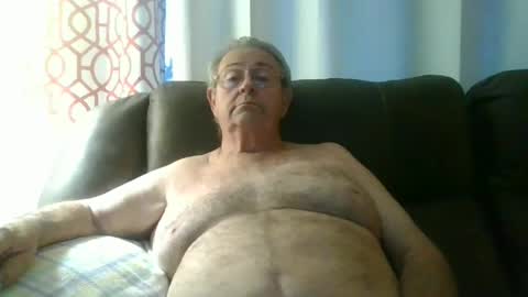 Snapshot of slippery_duck chatting on June 26, 2026, 10:52 am slippery_duck online show from June 26, 2026, 10:52 am