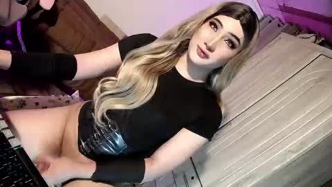 Nathalie online show from June 20, 2026, 5:54 am