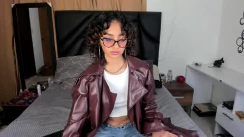 slutty_venus7 online show from July 14, 2026, 1:52 am