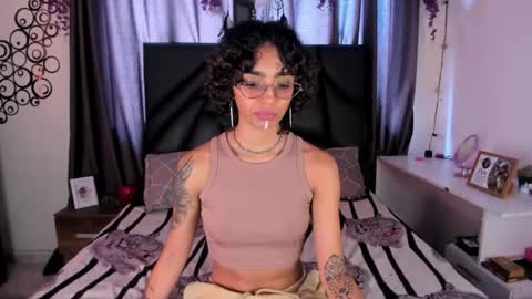 slutty_venus7 online show from August 2, 2026, 3:21 pm
