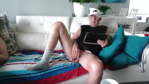 Snapshot of smallpenisbigtongue chatting on May 28, 2026, 3:31 pm Daddy online show from May 28, 2026, 3:31 pm