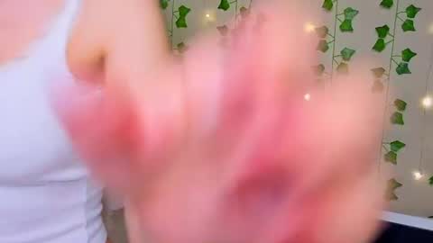 Bella online show from August 7, 2026, 9:17 pm