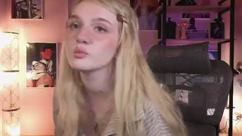 Snapshot of snowflakeskitty chatting on July 30, 2026, 5:39 am Ellie online show from July 30, 2026, 5:39 am