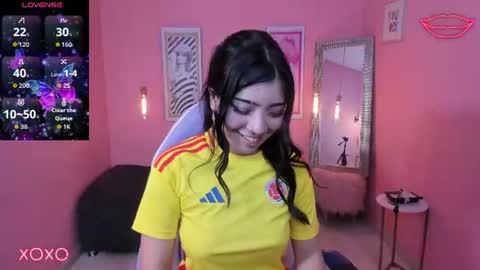 soffi_x online show from June 18, 2026, 9:36 am