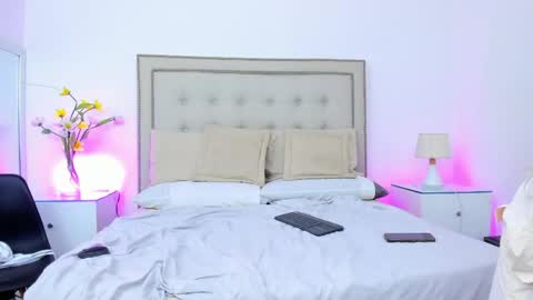 sofhyalove online show from May 31, 2026, 1:40 pm