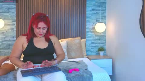 Snapshot of sofia_gutierrez_x chatting on June 7, 2026, 4:00 pm sofia_gutierrez_x online show from June 7, 2026, 4:00 pm