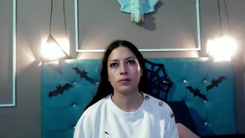 Sofa online show from October 27, 2025, 11:03 am