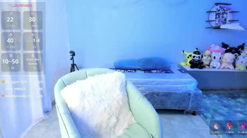 sofie_03 online show from May 19, 2026, 1:56 am