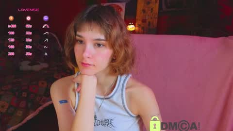 Snapshot of soft_animal chatting on June 15, 2026, 11:45 am E online show from June 15, 2026, 11:45 am