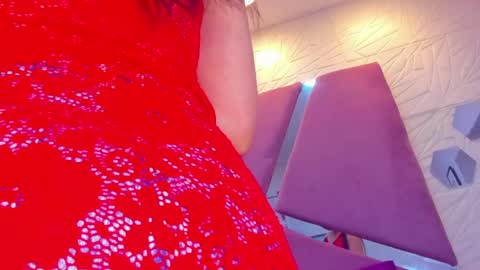 Snapshot of sol_angel_7 chatting on May 27, 2026, 4:04 pm SOL ANGEL online show from May 27, 2026, 4:04 pm