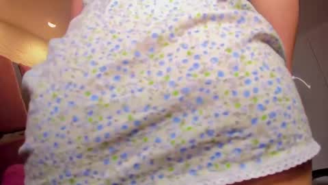 Snapshot of sol_angel_7 chatting on June 6, 2026, 5:06 pm SOL ANGEL online show from June 6, 2026, 5:06 pm