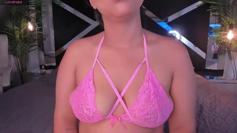 Snapshot of sophia_greey_ chatting on July 4, 2026, 4:57 pm Shopia online show from July 4, 2026, 4:57 pm