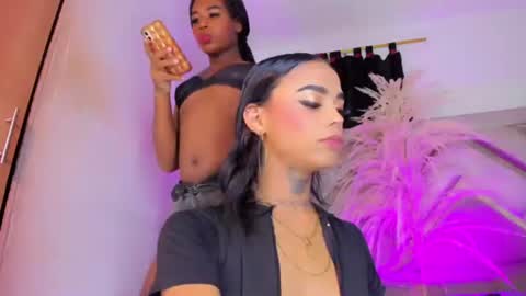 sophia_horny19 online show from August 3, 2026, 10:32 am