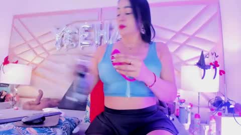 sophie_newton online show from July 14, 2026, 12:22 pm