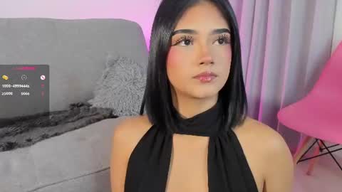sophie  online show from June 17, 2026, 4:26 am