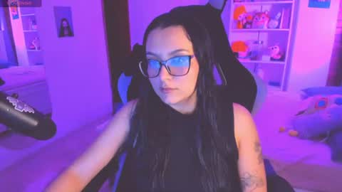 Lili online show from July 18, 2026, 2:27 am