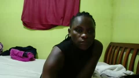 Snapshot of spicy_bella69 chatting on May 16, 2026, 8:29 pm spicy_bella69 online show from May 16, 2026, 8:29 pm