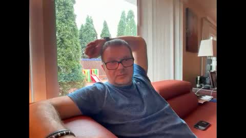 Snapshot of spike69old chatting on April 1, 2026, 10:51 pm spike69old online show from April 1, 2026, 10:51 pm