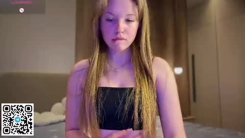 Snapshot of steffi_meoww chatting on May 18, 2026, 9:42 pm STEFI Streams every day from 10 PM GTM1 online show from May 18, 2026, 9:42 pm