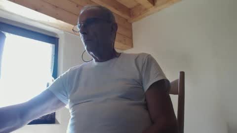 stefi444466 online show from May 17, 2026, 12:12 pm