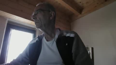 stefi444466 online show from May 18, 2026, 5:13 am