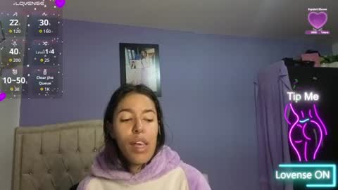Snapshot of stephania_t chatting on July 6, 2026, 2:36 pm Stephania online show from July 6, 2026, 2:36 pm