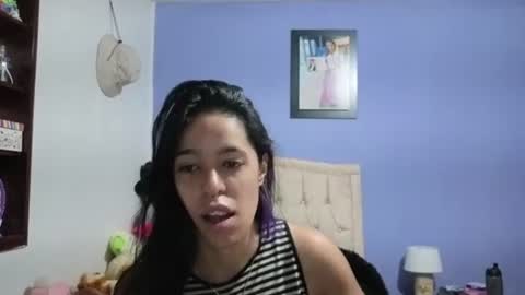 Snapshot of stephania_t chatting on July 11, 2026, 2:20 pm Stephania online show from July 11, 2026, 2:20 pm
