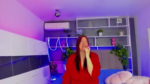 Stephie online show from May 18, 2026, 5:35 am