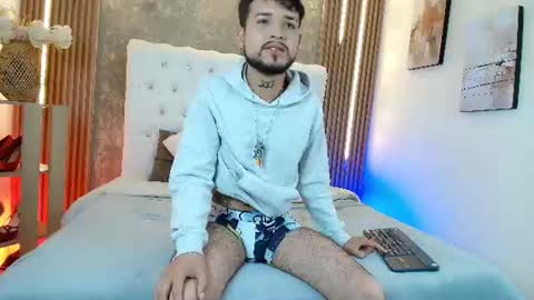 Snapshot of steven_skiing chatting on June 25, 2026, 4:23 am STEVEN online show from June 25, 2026, 4:23 am