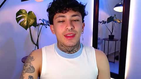 Daniel Steven Navarro online show from March 24, 2026, 10:48 pm