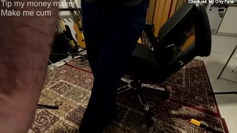 Snapshot of stevie_grey chatting on June 17, 2026, 8:32 pm stevie_grey online show from June 17, 2026, 8:32 pm
