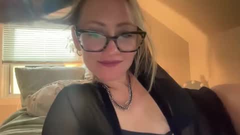 StevieGirl4U online show from October 25, 2025, 8:36 pm