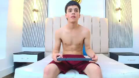 stiven_cooper2 online show from July 3, 2026, 2:01 pm