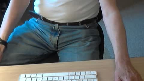 Snapshot of str8_dave chatting on July 4, 2026, 6:25 pm Dave online show from July 4, 2026, 6:25 pm