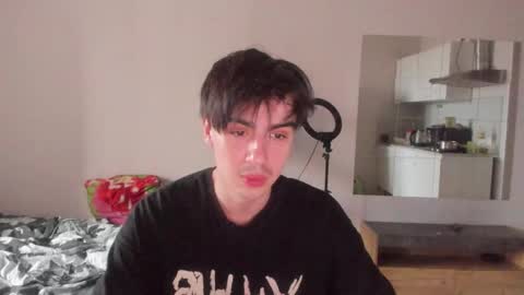 Ray online show from May 19, 2026, 2:07 am