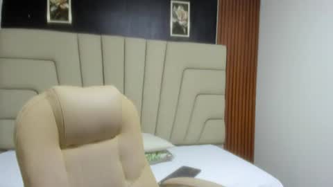 sue_stark online show from August 3, 2026, 7:50 pm