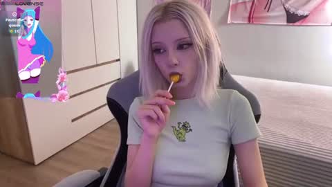 Snapshot of suicide_yuno chatting on July 24, 2026, 5:27 am Yunoo online show from July 24, 2026, 5:27 am
