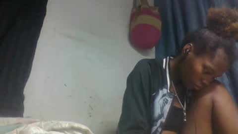 Snapshot of surbelle chatting on April 17, 2026, 1:52 am surbelle online show from April 17, 2026, 1:52 am