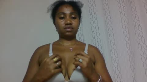 Snapshot of surbelle chatting on April 18, 2026, 7:58 pm surbelle online show from April 18, 2026, 7:58 pm