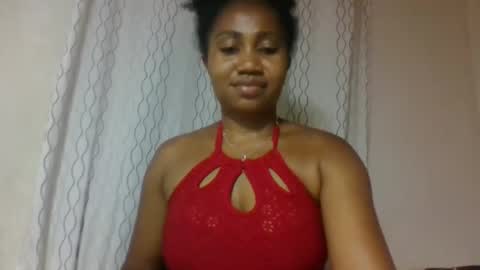 Snapshot of surbelle chatting on April 21, 2026, 9:39 pm surbelle online show from April 21, 2026, 9:39 pm
