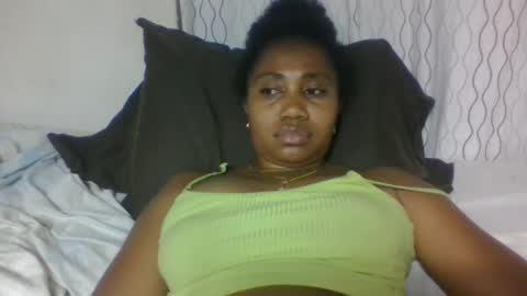 Snapshot of surbelle chatting on April 28, 2026, 6:57 pm surbelle online show from April 28, 2026, 6:57 pm