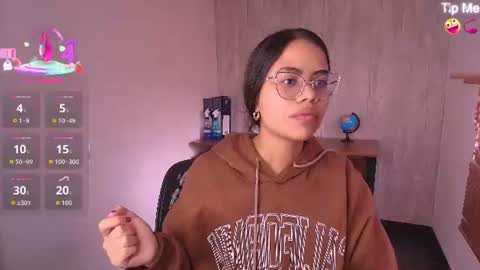 Snapshot of susan_voltaire chatting on July 14, 2026, 9:20 pm susan_voltaire online show from July 14, 2026, 9:20 pm