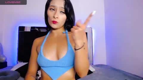 Susanyrosa online show from June 12, 2026, 12:53 am