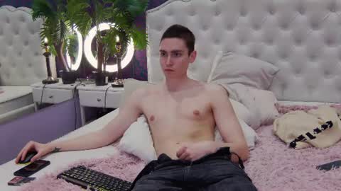 swag_owner online show from June 19, 2026, 12:59 am