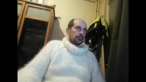 sweaterboy666 online show from February 4, 2026, 11:53 pm